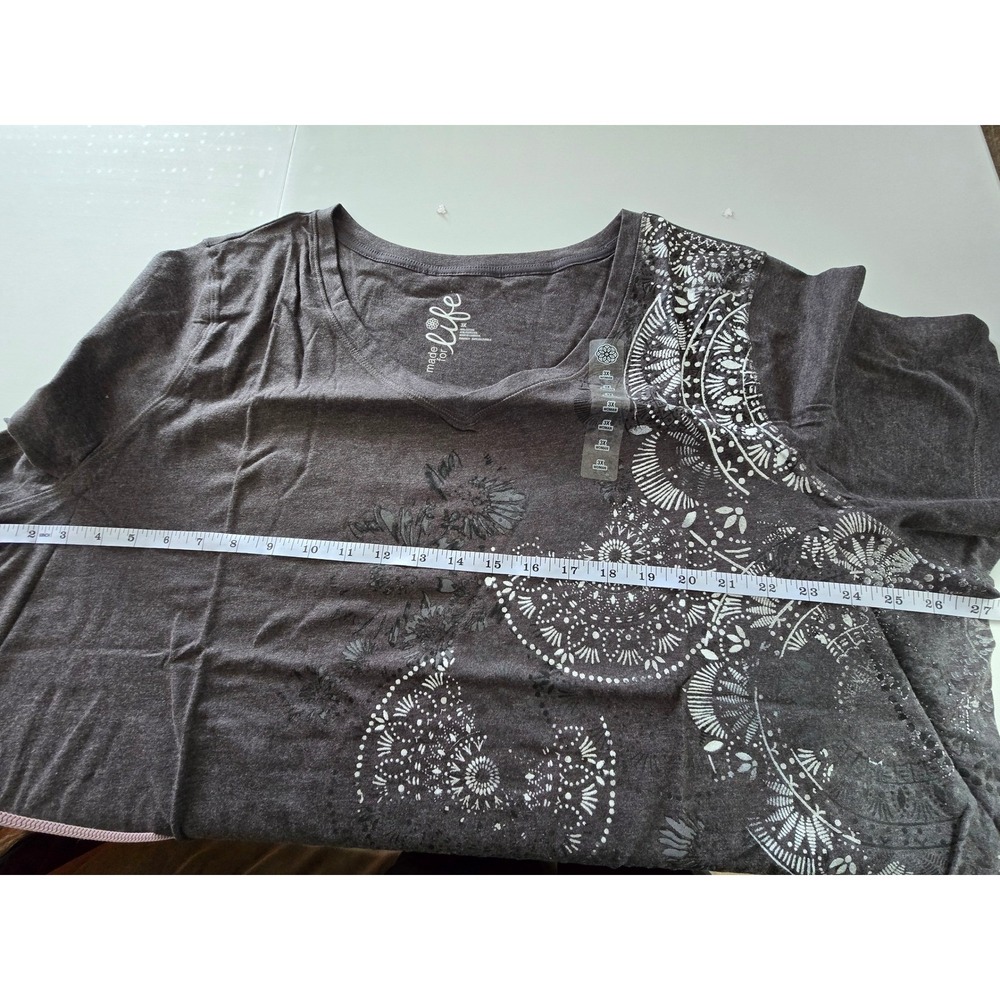 Made for Life Womens 3X Charcoal Gray Mandala Graphic V-Neck T-Shirt NWT - Picture 9 of 12